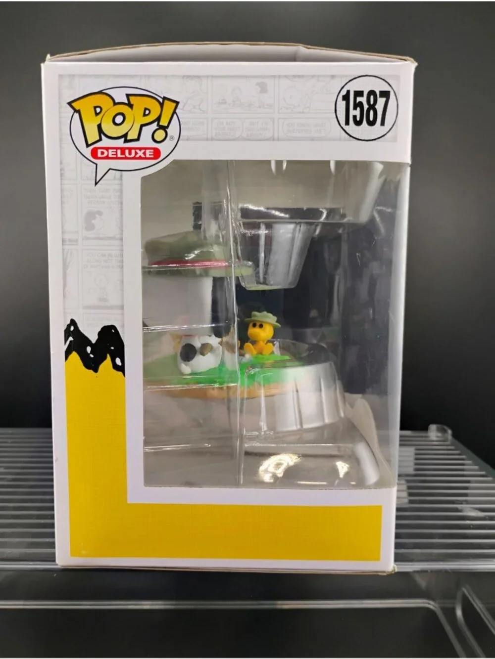 Funko Pop! Deluxe Snoopy & Beagle Scouts Vinyl Figure 1587